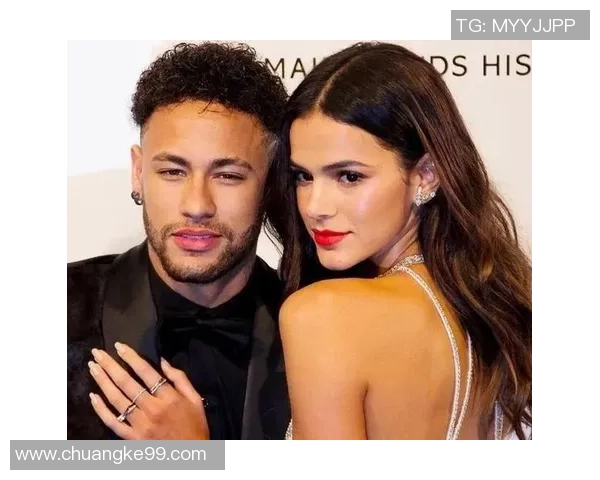 足球明星的美丽伴侣们谁的妻子最令人心动与惊艳